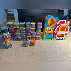Fisher-price peek-a-blocks complet alphabet and musical farm